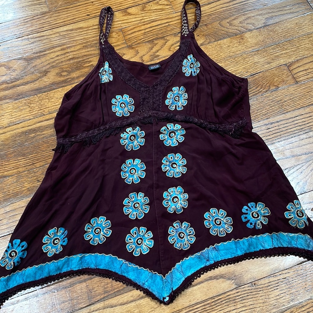 Spaghetti strap top .